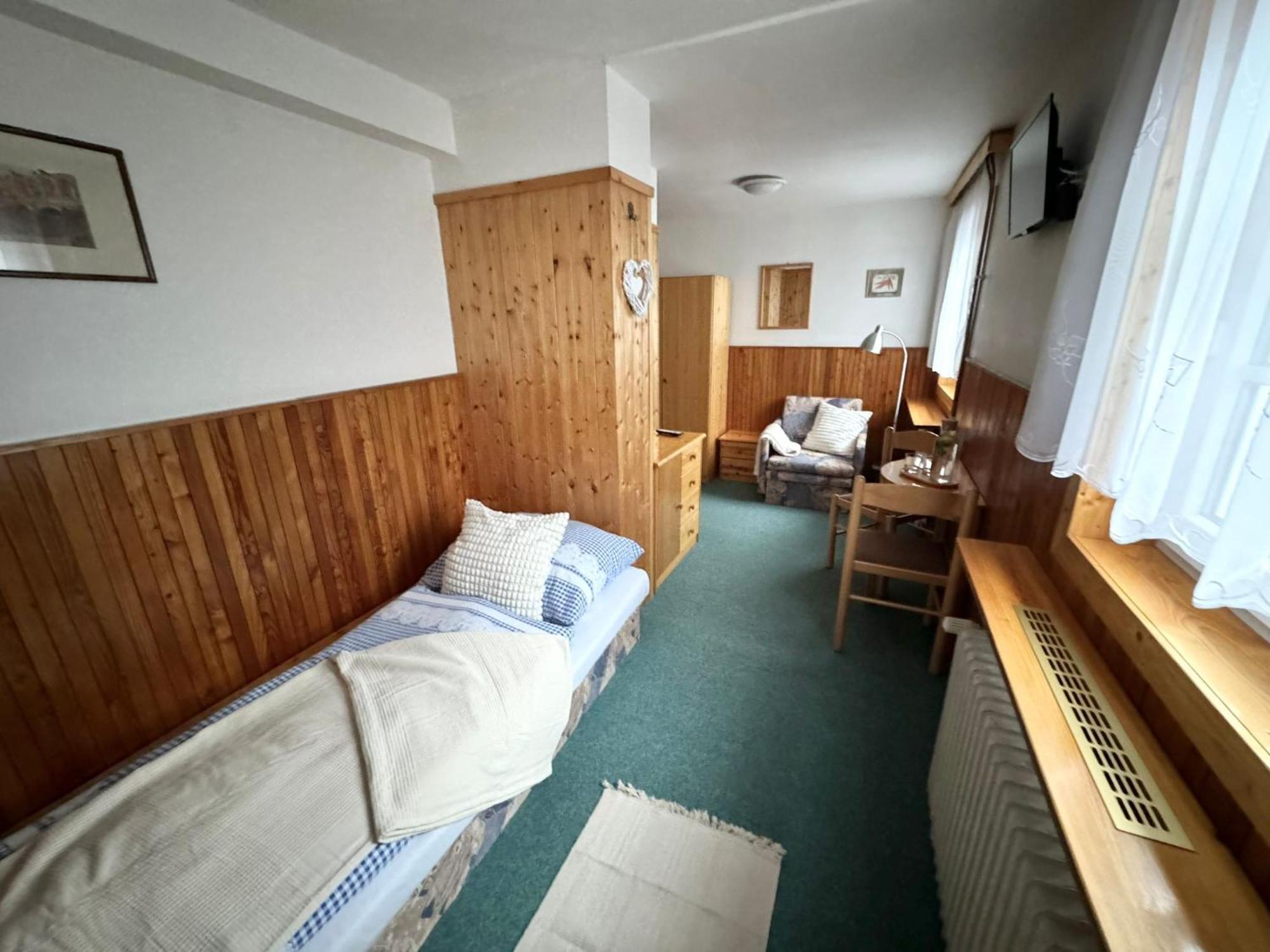 Bila Labut Horsky Hotylek Hotel Pec pod Snezkou Cameră foto